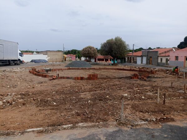 Com início da reforma da Praça José de B. Irmão, prefeitura intensifica o processo de revitalização dos espaços públicos