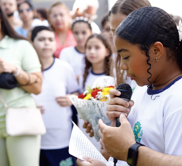 Mais Transformação: Prefeita de Bom Jesus, Denise Bayma entrega Escola João Braúna no Distrito São José Img27 600x400 - Mais Transformação: Prefeita de Bom Jesus, Denise Bayma entrega Escola João Braúna no Distrito São José