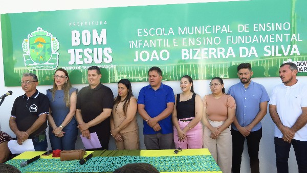 Mais Transformação: Prefeita de Bom Jesus, Denise Bayma entrega Escola João Braúna no Distrito São José Img2 600x400 - Mais Transformação: Prefeita de Bom Jesus, Denise Bayma entrega Escola João Braúna no Distrito São José