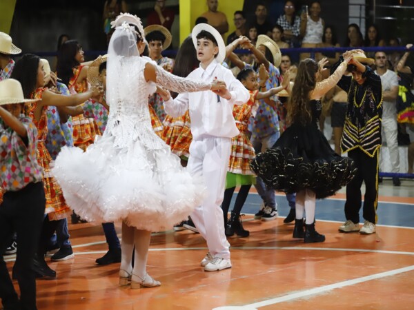 Escola Maria do Carmo Gonçalves sedia encerramento do Arraiá da Educação 2026